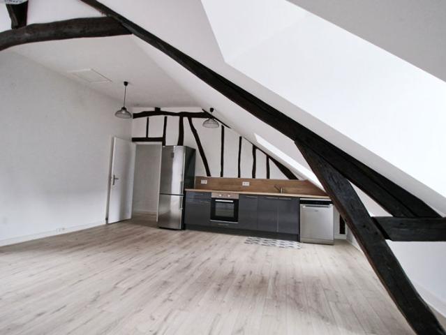 A VENDRE BEAU 3 PIECES ENTIEREMENT RENOVE CENTRE ROUEN