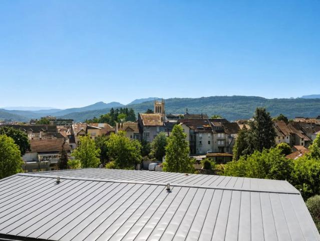 A vendre bel appartement centre ville BELLEY