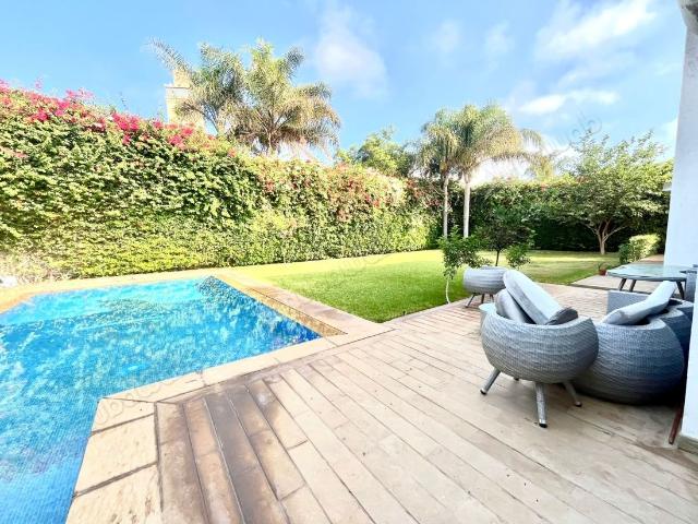 A vendre belle Villa 850m2 Bouskoura