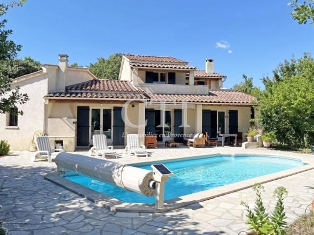 A vendre, Belle villa avec piscine à proximité de Vaison La Romaine