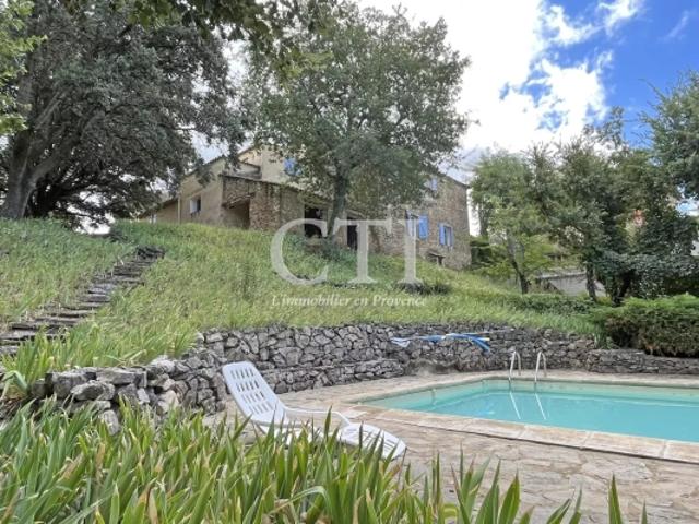 A vendre, belle ferme provençale du XVIIIème siècle