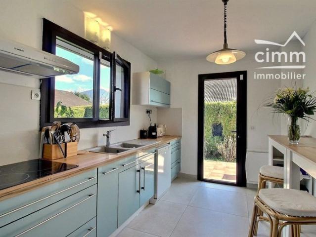 À VENDRE – BELLE MAISON D'ARCHITECTE 7 PIÈCES – SALLANCH