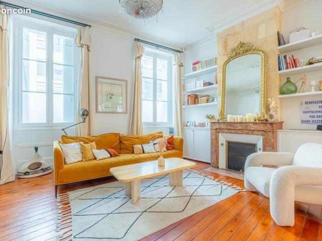 À vendre belle maison en pierre rénovée quartier Marché de Lerme Fondaudège 5 chambres jardin de ville