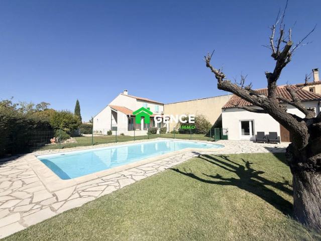 À vendre ? Belle maison familiale avec studio indépendant et