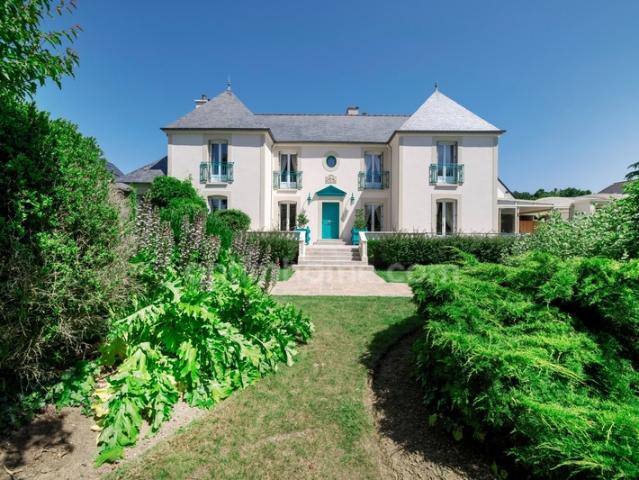 A VENDRE BELLE PROPRIETE 8 PIECES à RENNES