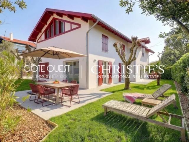 À vendre Biarritz Maison entièrement rénovée quartier Beaurivage