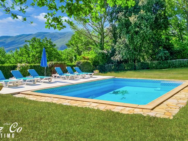 À vendre Bien atypique avec vue imprenable, en pleine natu