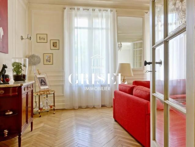 MAISON 10 PIÈCES BORDEAUX SAINT SEURIN