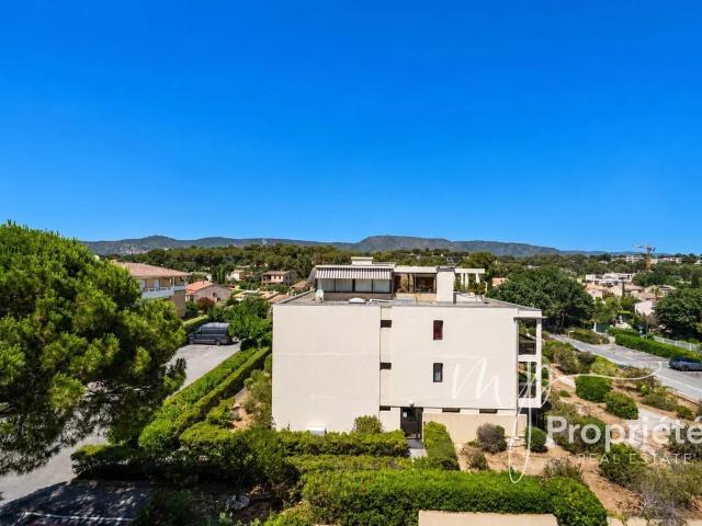 À vendre – Bormes les Mimosas / La Favière: charmant studio à 7 minutes à pied de la plage
