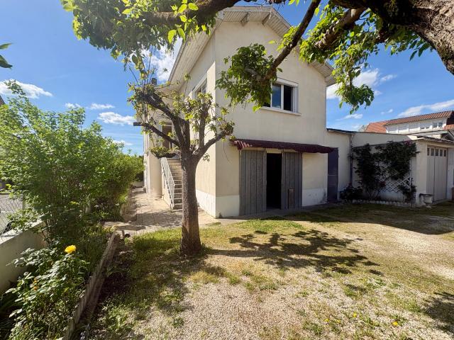 À vendre: Boulazac immeuble de rapport 3 lots avec un Frot potentiel de valorisation