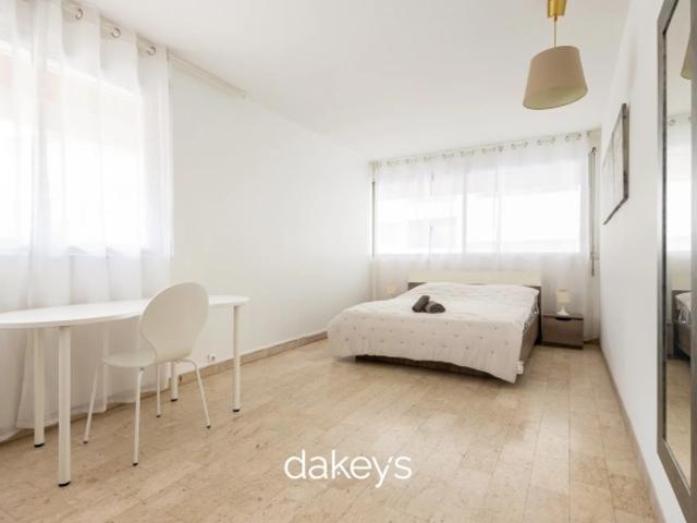 À VENDRE – Bureaux / Locaux professionnels – 160 m² – Rue Pascal – RDC – Accès PMR