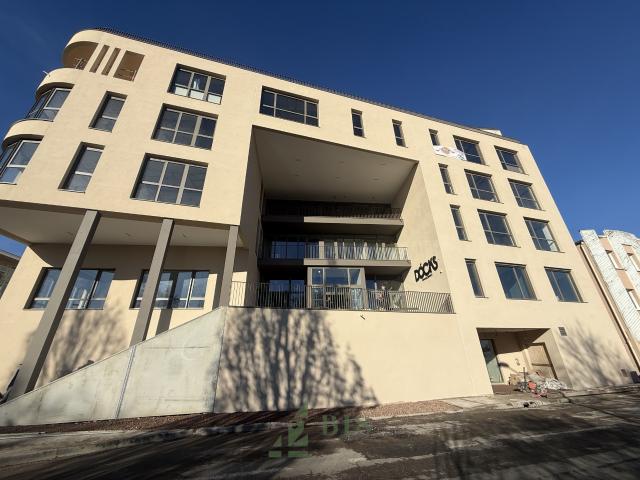 A VENDRE, BUREAUX ROANNE 323 m2