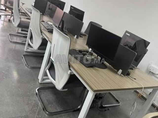 A vendre bureau / positions / chaises