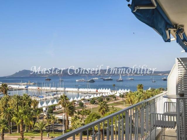 A VENDRE: CANNES / CROISETTE: 4P AVEC TERRASSE VUE MER