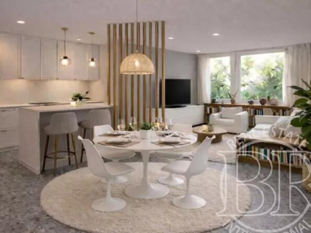 A vendre Cap D'AiI de 65 m² 400 m de frontières de MONACO vue mer