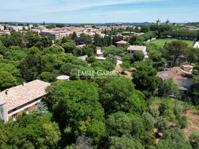 A vendre Centre Uzès Maison et son parc de plus 5000m2