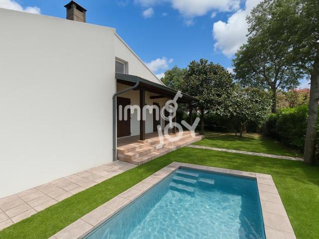 À vendre CENTRE VILLE0 Maison familiale T6/7 de 210 m2 hab