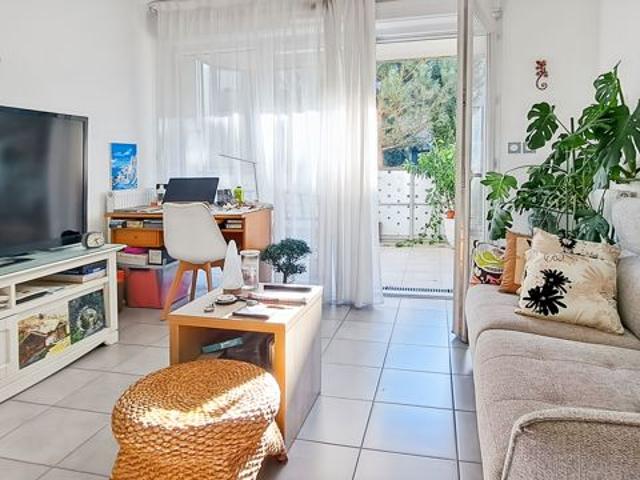 A vendre, CENON 33150 T2 meublé avec balcon dans résidence services seniors
