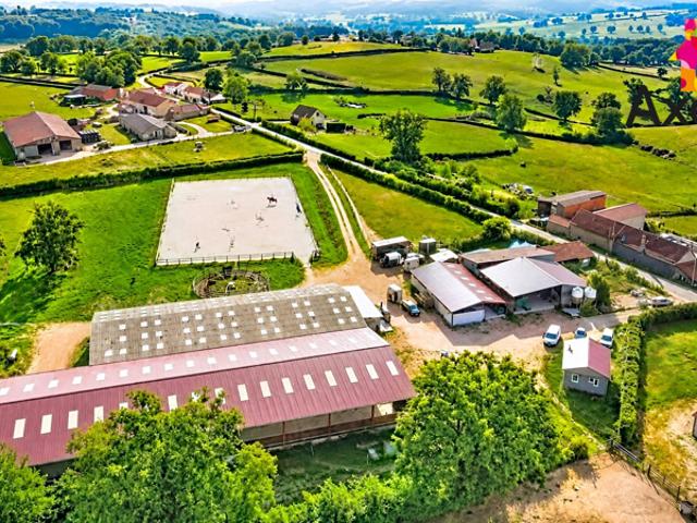 A VENDRE CÉRON HARAS SUR ENVIRON 27 HA AVEC MAISON D'HA