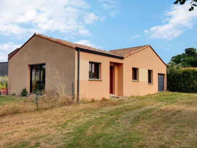 A VENDRE CHAUMES EN RETZ MAISON CONTEMPORAINE DE PLAIN P