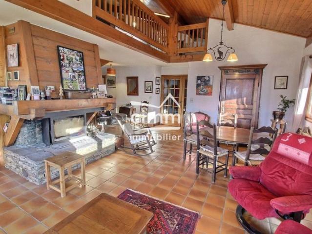 À VENDRE – CHALET DE CHARME 5 CHAMBRES AVEC VUE PANORAMIQUE M