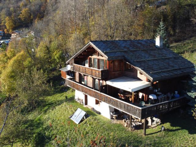 A vendre Chalet vue imprenable secteur Bozel