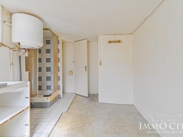 A VENDRE / CHAMBRE 9,78 M2 / 75009