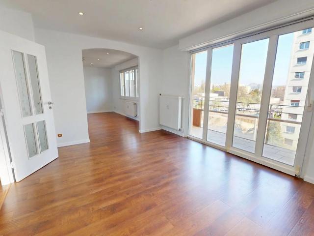 À Vendre – Charmant 3 Pièces Traversant de 74 m² avec Balcon. 73m² Strasbourg