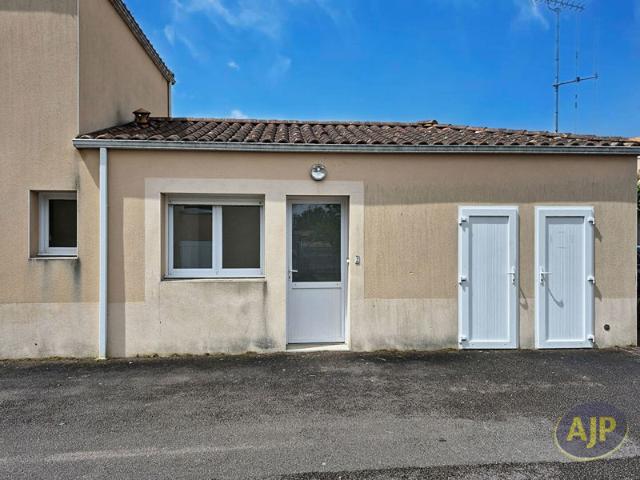 À vendre, Charmant T2 de plain pied au Bourg sous la Roche