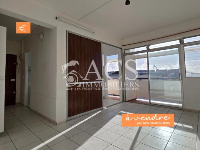 À vendre: Charmant appartement T2 avec vue mer, centre vill