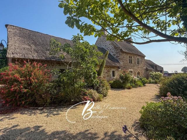 A vendre charmant domaine de charme avec 6 hectares à 5 minu. 206m² Plougasnou