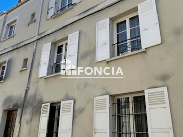 À vendre – Charmant F2 au dernier étage en plein cœur d’Étampes