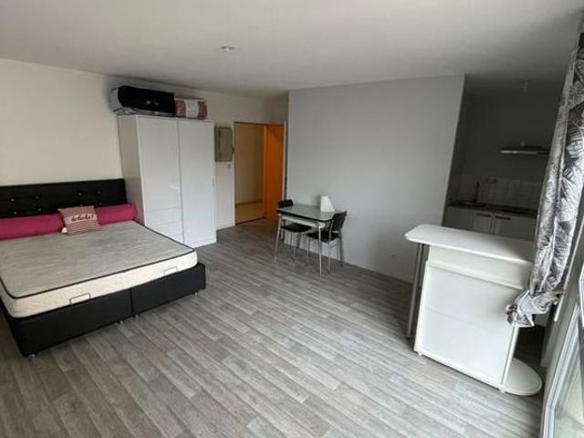 A vendre: Charmant studio vendu loué: Proche université et