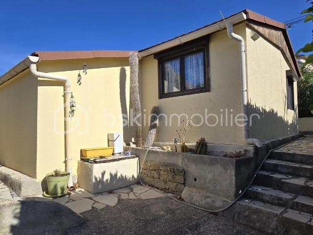 À vendre: Charmante maison de plain pied de 60 m² sur 210 m² de