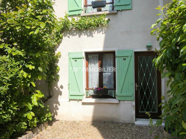 A vendre Gare à pied, maison clé en main avec garage et dépendance à fort potentiel