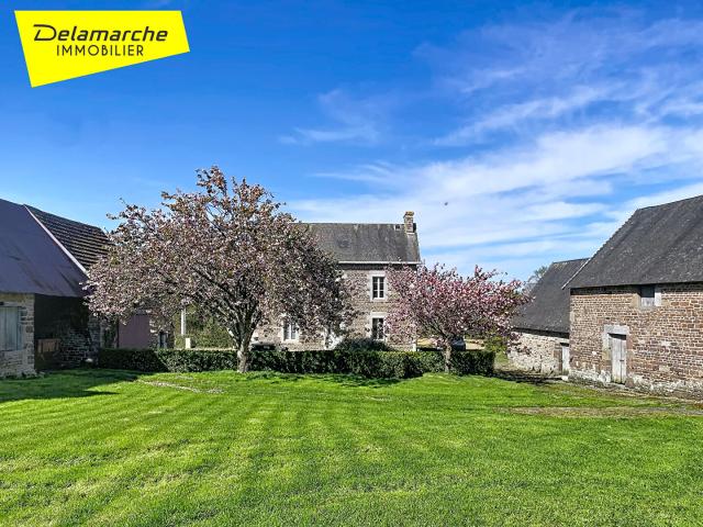 A VENDRE: Charmante Propriété avec maison et dépendances
