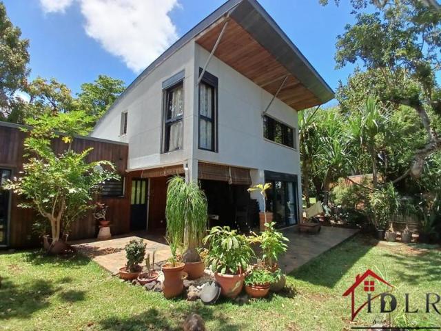 A vendre Charmante villa F4/5 de 133 m2 sur terrain arboré d