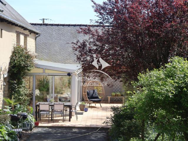 À vendre chez Christelle Mesnage Immobilier, à 15 min de DINAN