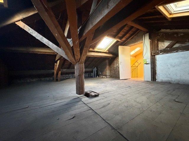À VENDRE – Combles à aménager – Secteur Cours Fauriel / Rue Lassaigne