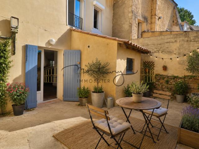 A VENDRE COMPS MAISON DE VILLAGE AVEC COUR