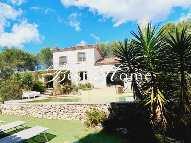 A vendre Collines Nord de Nîmes Magnifique maison type 5 su
