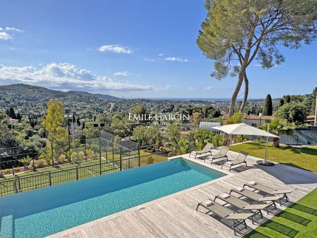 A vendre Côte d'Azur, Mougins village, Superbe maison vue mer