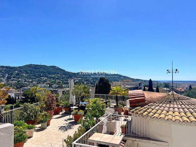 A vendre Côte d'Azur, Le Cannet Mont Joli, Appartement rooft. 165m² Le Cannet