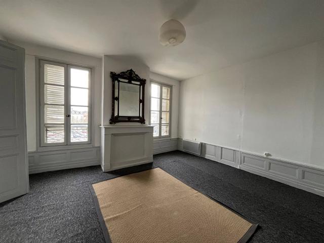 A vendre dans l'Hyper centre ville 2 lots d'habitation et 1 lot