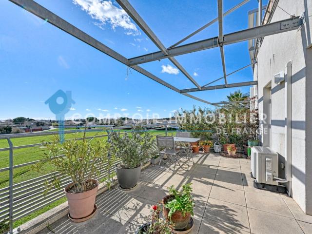 A VENDRE DEPT GARD 30 AIMARGUES APPART T3 AVEC TERRASSE ET