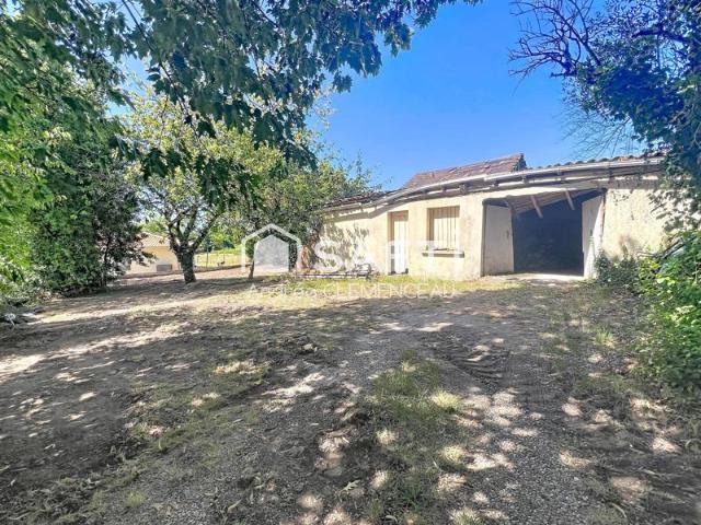 À VENDRE Dépendance à réhabiliter sur terrain constructible de 733 m²