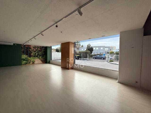 À VENDRE Droit au bail Local commercial ou bureaux 1000 m2 Zone activités de La Valette du Var