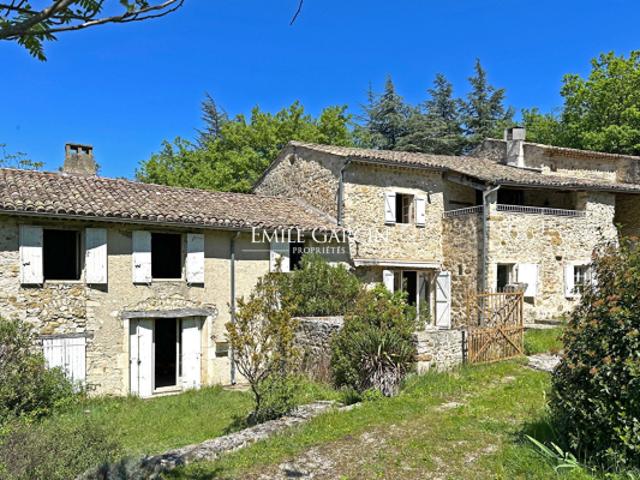 A vendre, Drôme Provençale, Authentique Ferme du XVIIIème à rénover avec 2 hectares