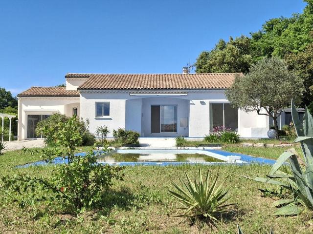 A vendre, Drôme provençale, villa de plain pied, très soigné. 124m² Montjoyer