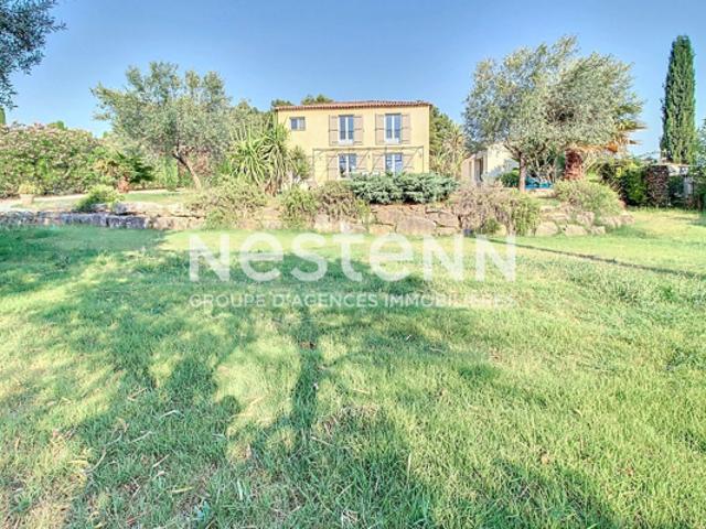 À VENDRE DRAGUIGNAN Maison 5 chambres, 168 m² sur 1500 m² de terrain avec Piscine